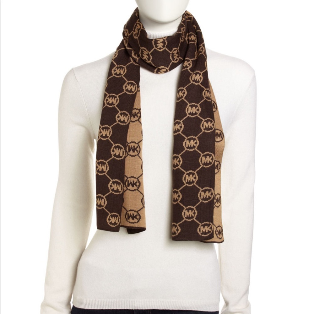 Michael Kors Circle-Logo Knit Scarf NWT